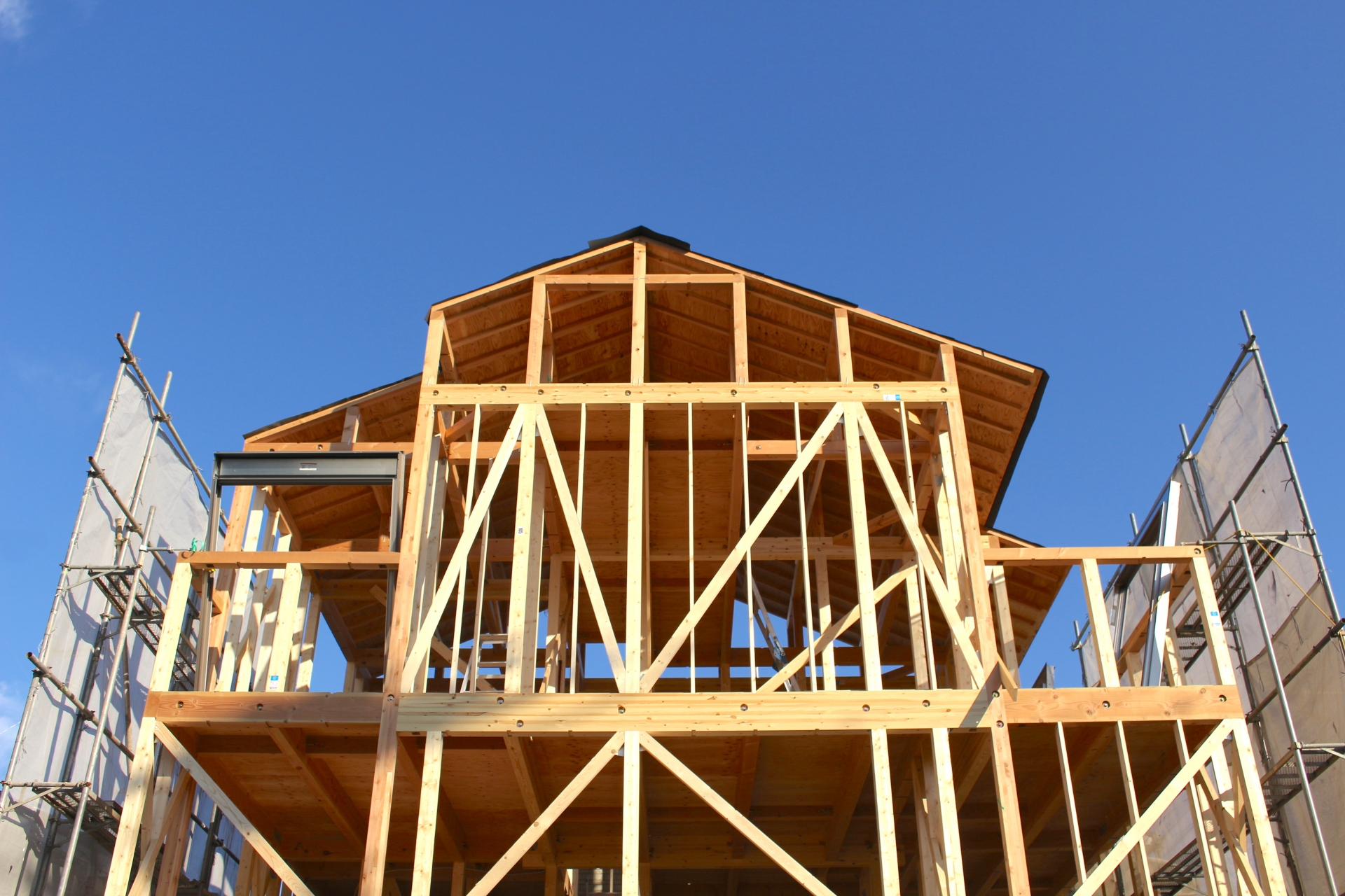 建築足場工事 — 木造住宅新築現場